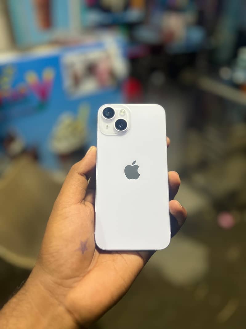 Apple iPhone 14 4