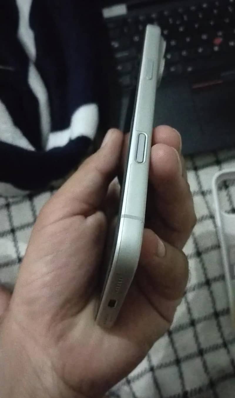 Apple iPhone 17 Pro Max 4