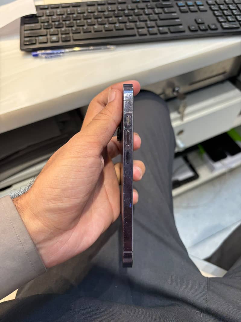Apple iPhone 14 Pro 1