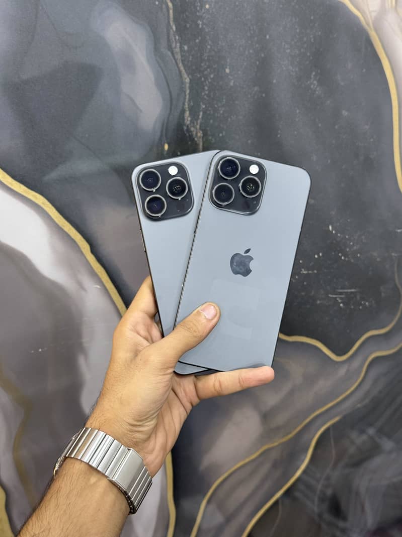 Apple iPhone 15 Pro Max 0