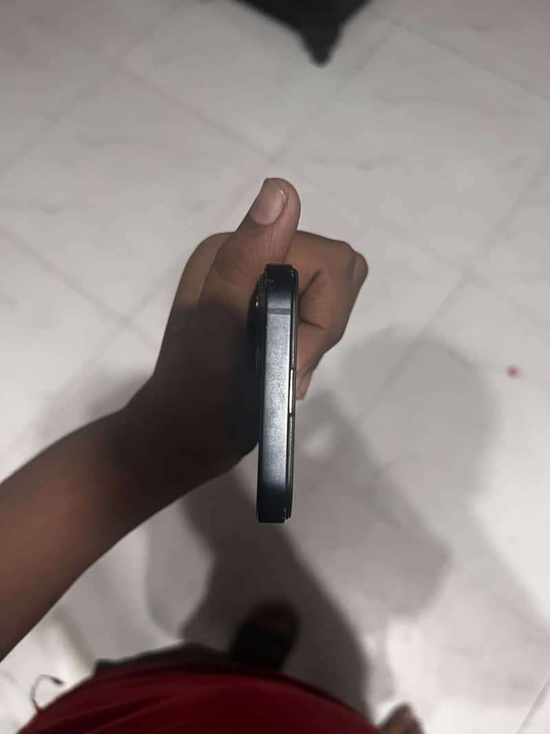 Apple iPhone 13 3
