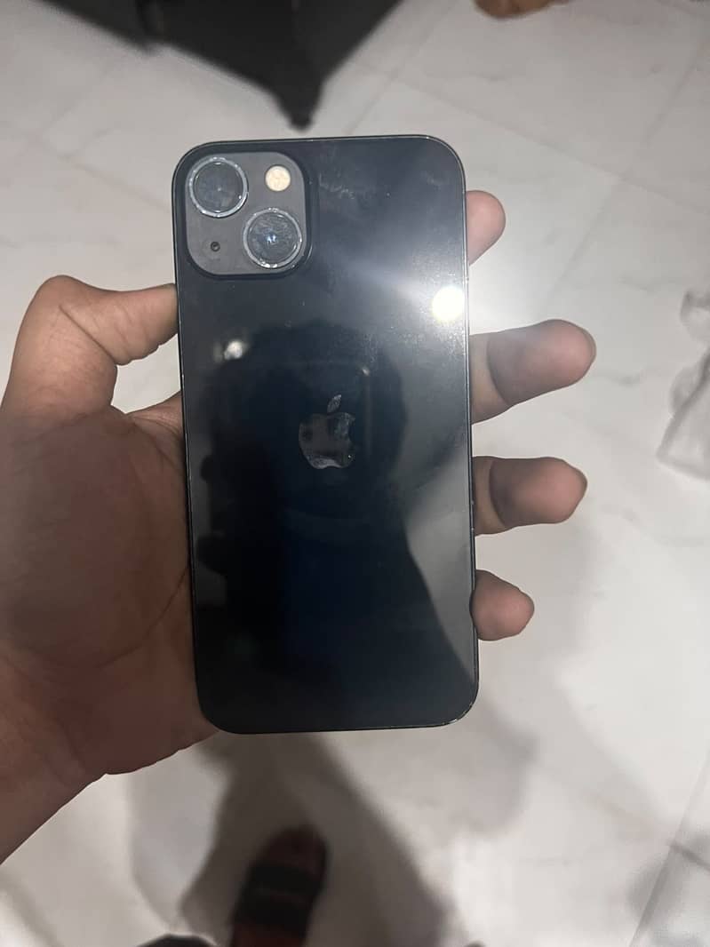 Apple iPhone 13 4