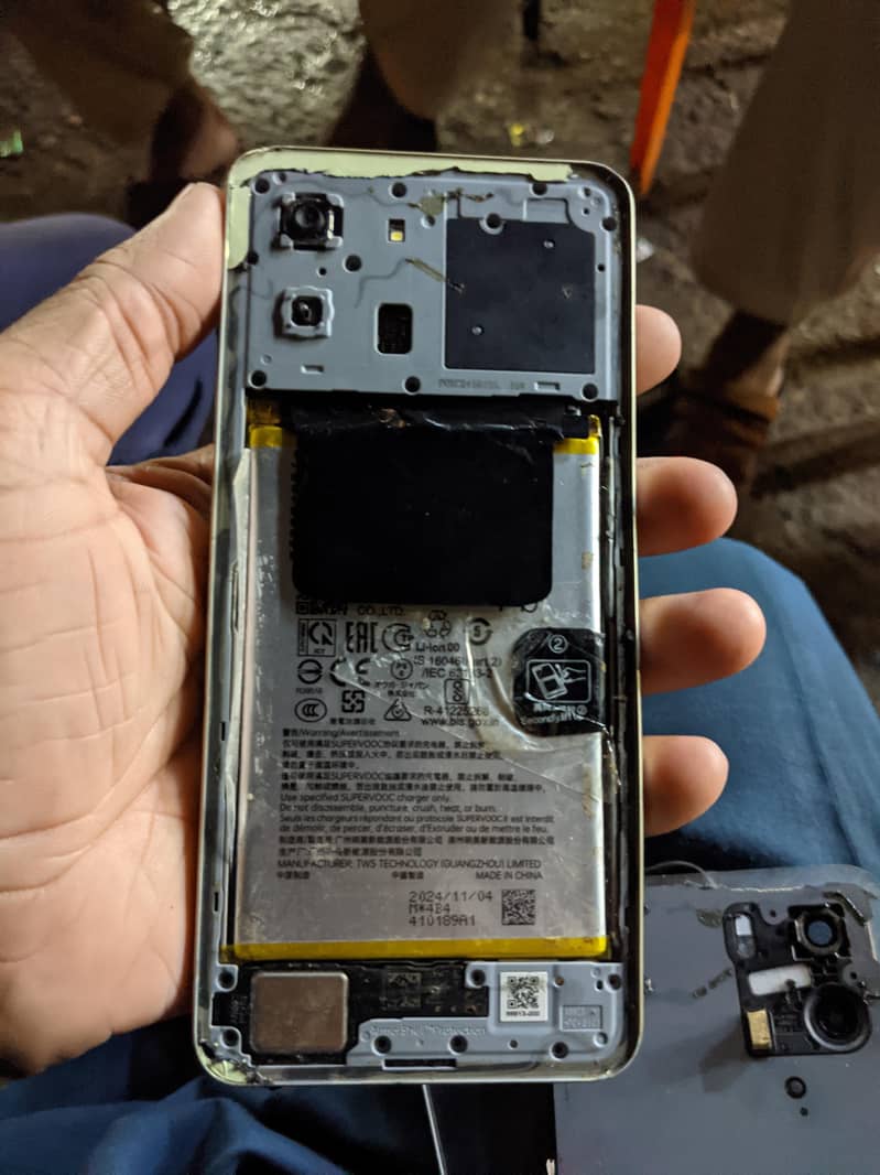 Realme C75 6