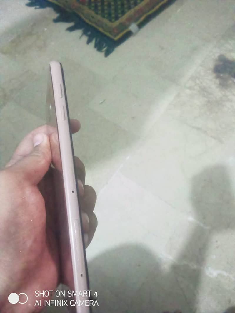 Samsung Mobile J4 Plus 1
