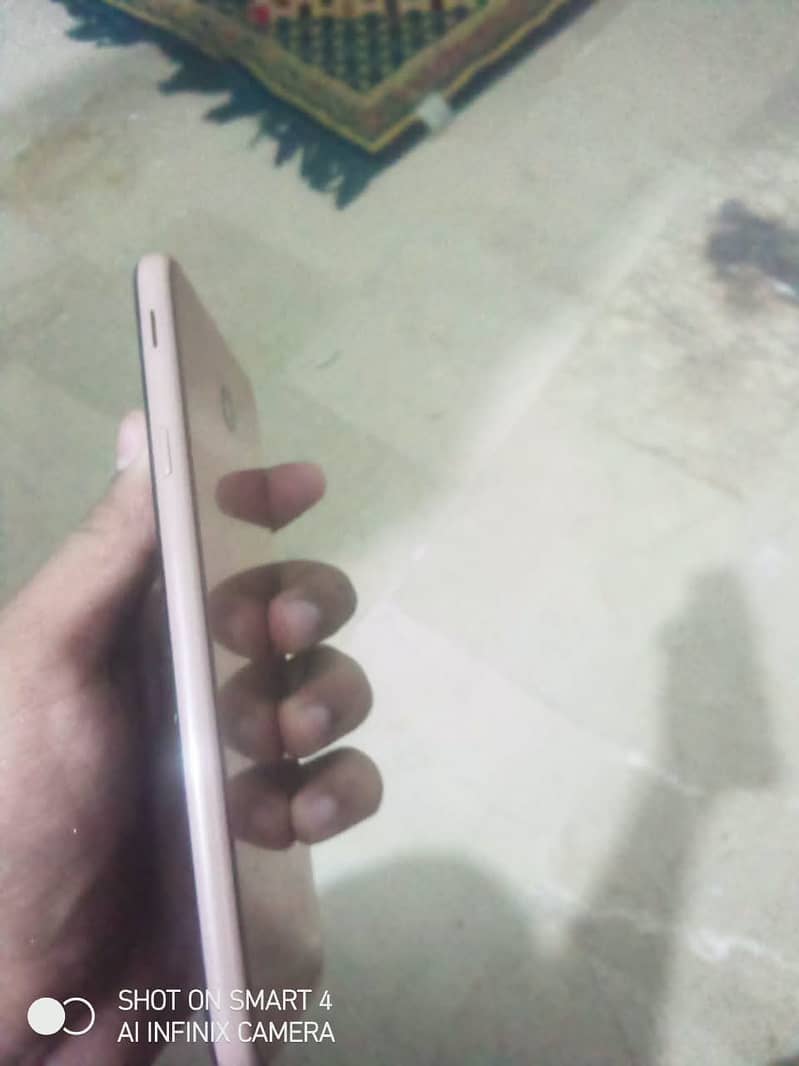 Samsung Mobile J4 Plus 3