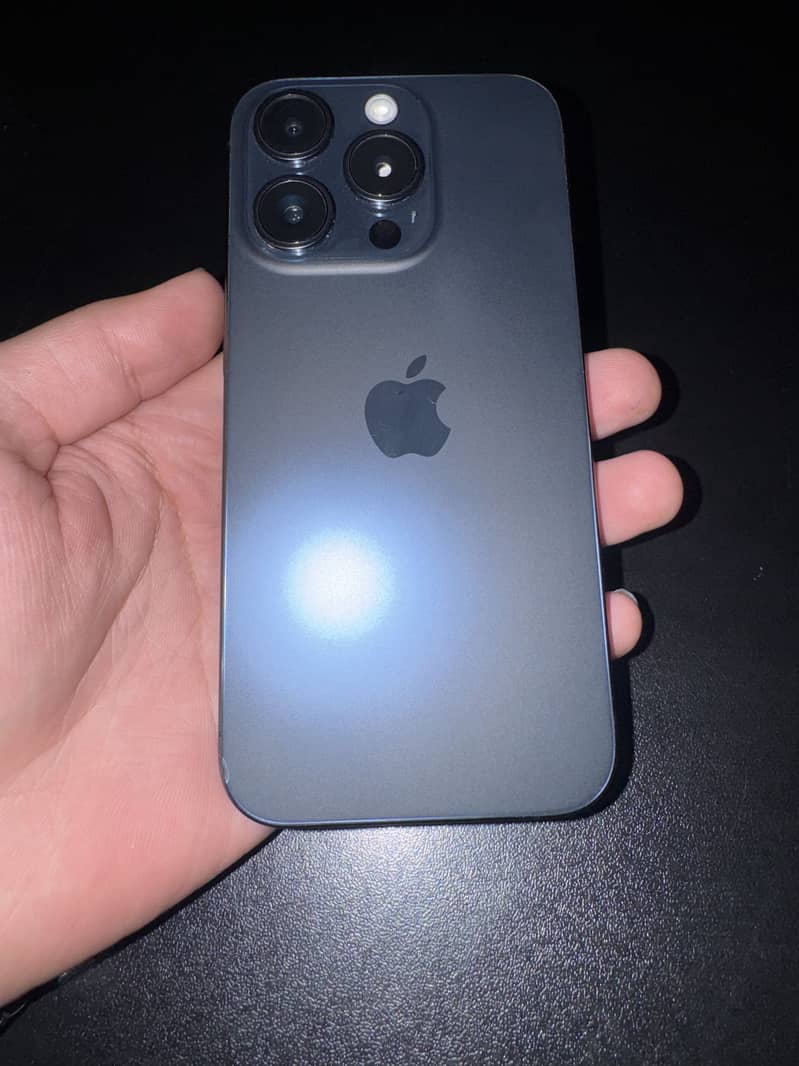 Apple iPhone 15 Pro 2