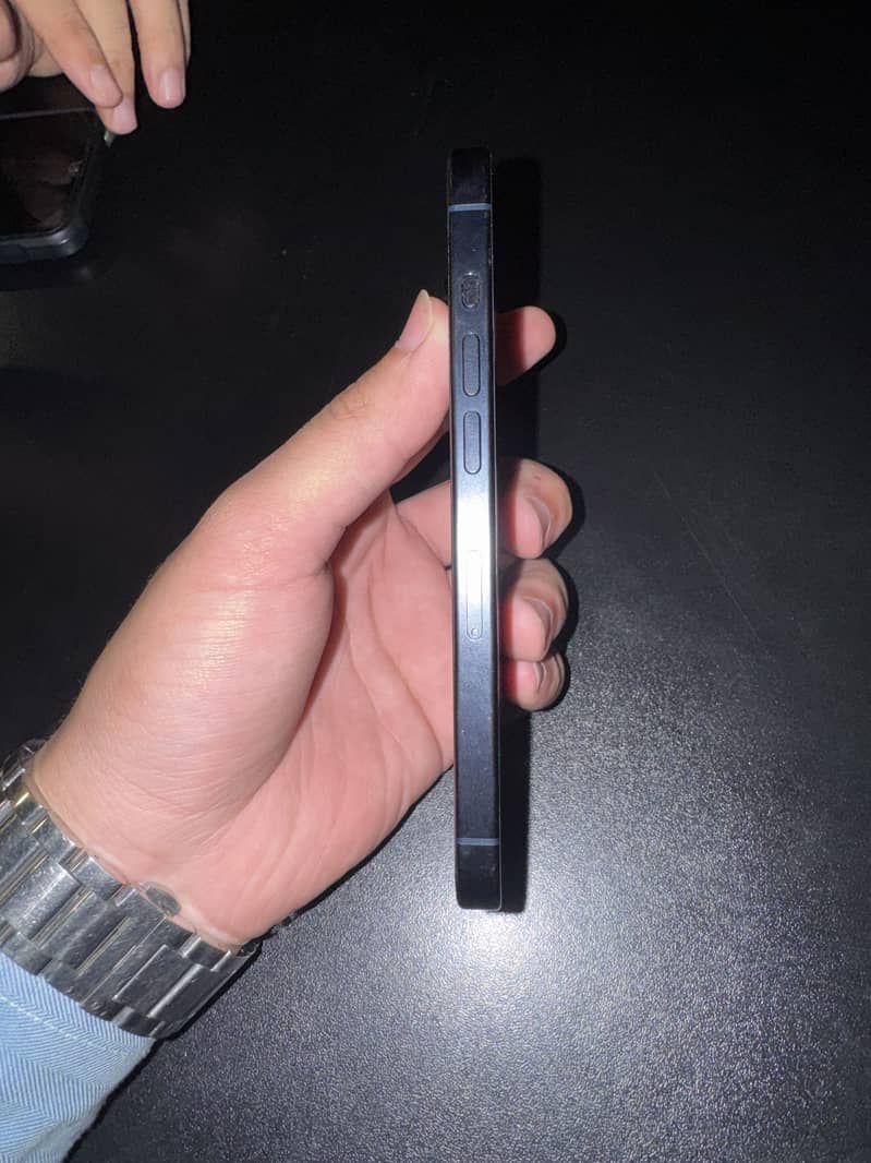Apple iPhone 15 Pro 3