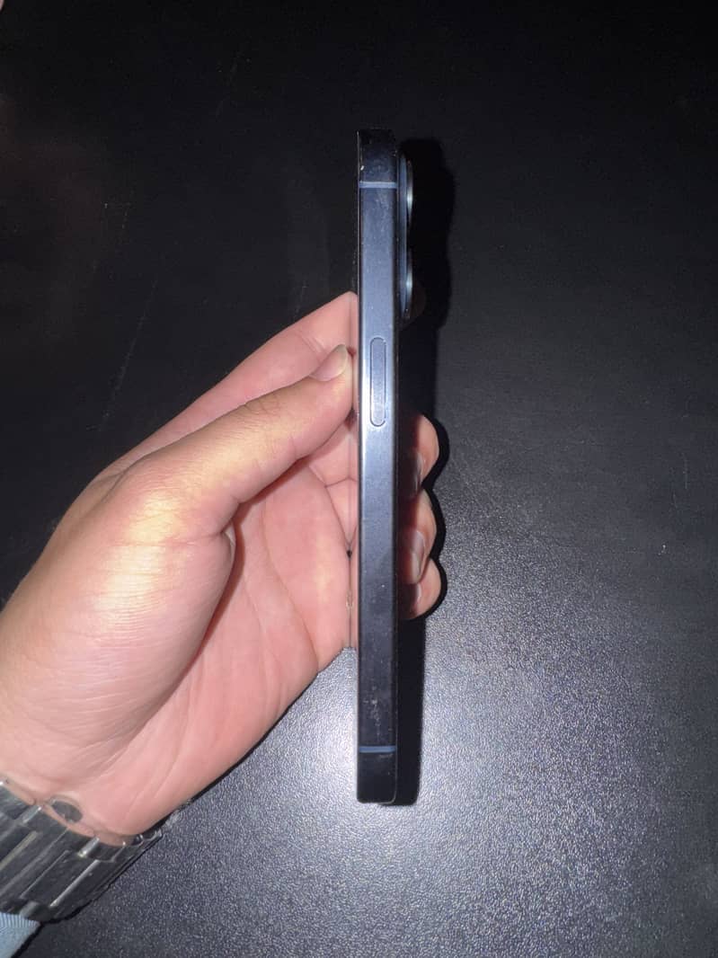 Apple iPhone 15 Pro 6