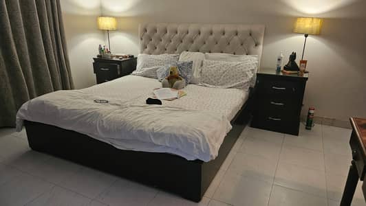Complete bed set