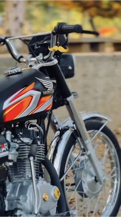 Honda 125 for sale with sound engine new tire best pickup 0336009268