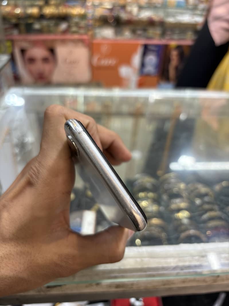 Apple iPhone X 2