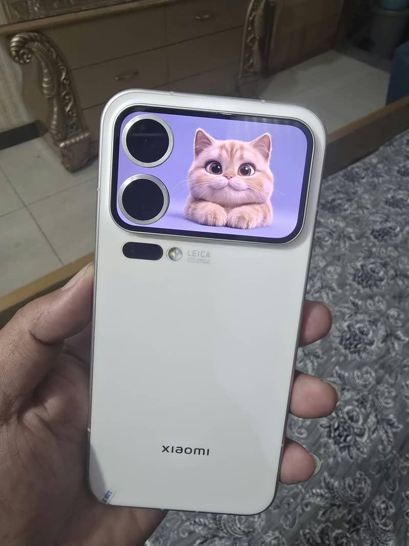 Xiaomi 17 Pro Max 6