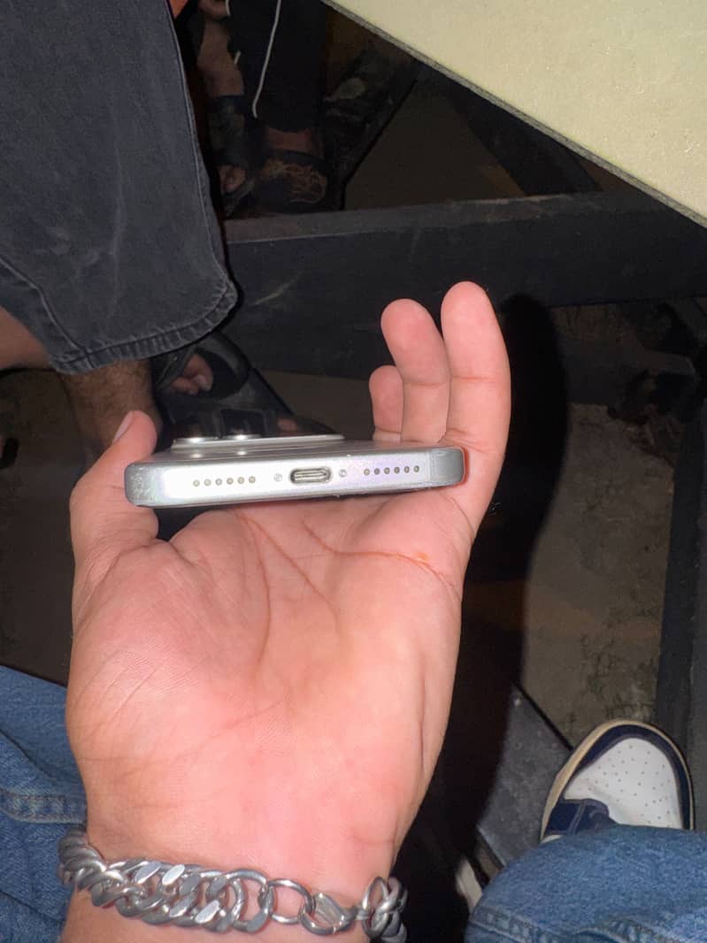 Apple iPhone 17 Pro Max 5