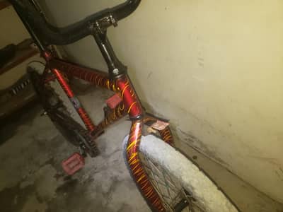 streethawk kids bicycle in red colour