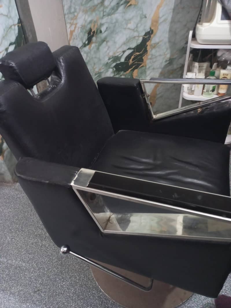 salon chairs 1