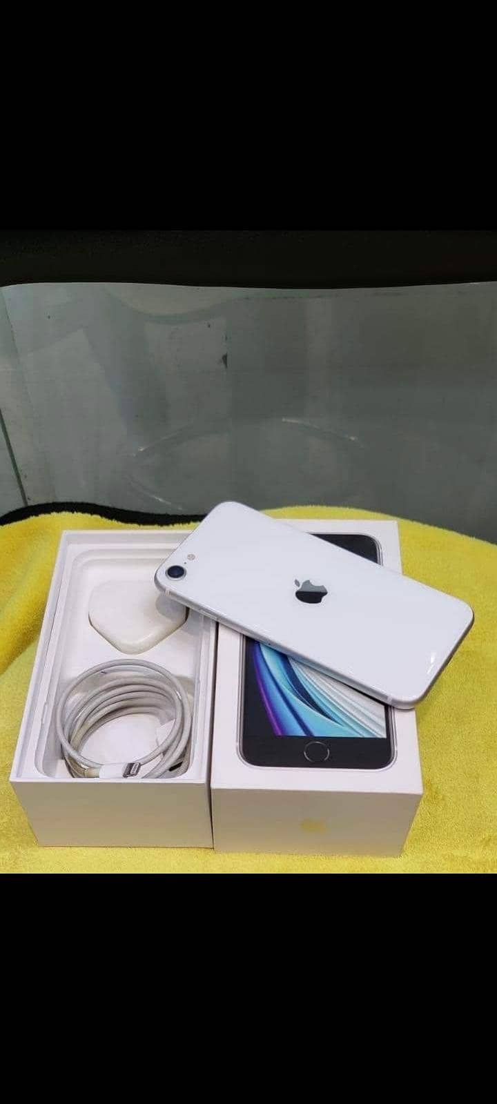 Apple iPhone 8 3