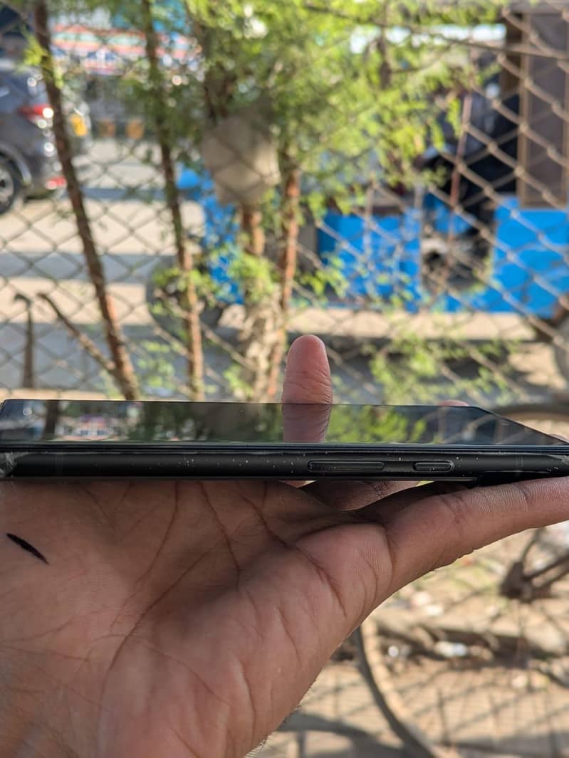 Google Pixel 6 4