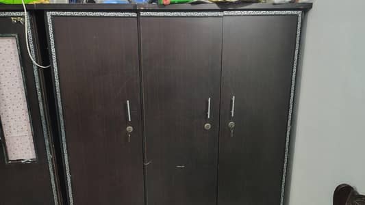 almira cupboards sides table