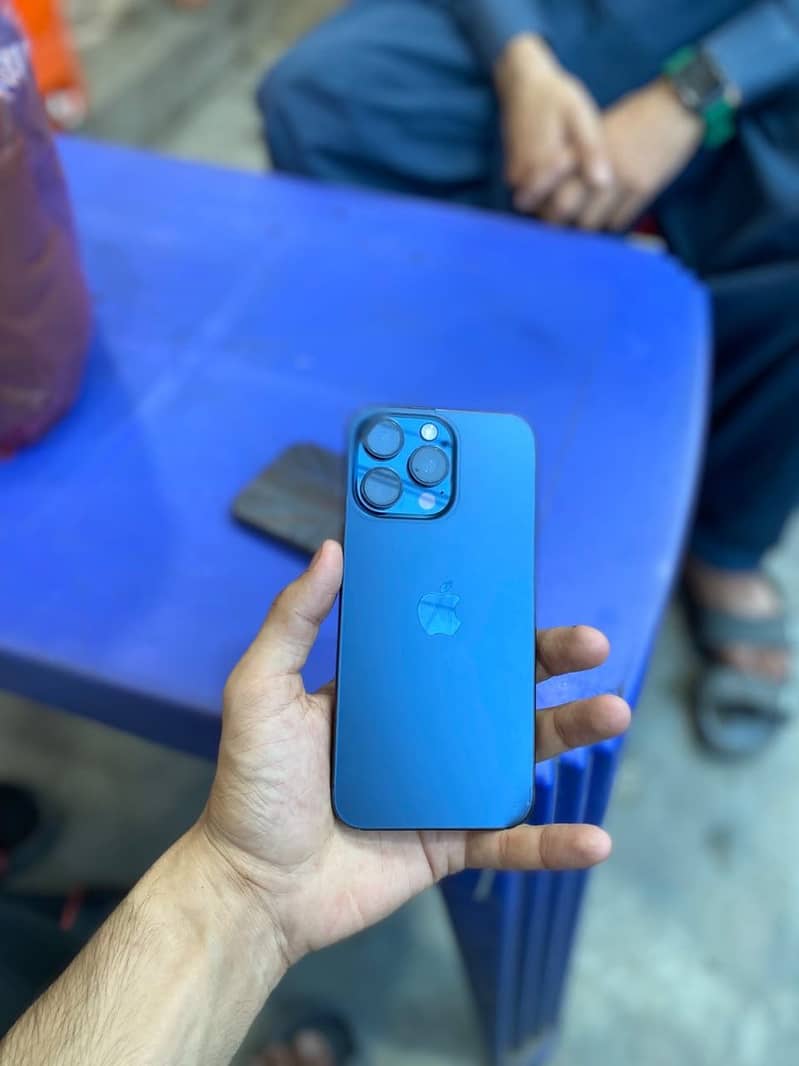 Apple iPhone 15 Pro Max 1
