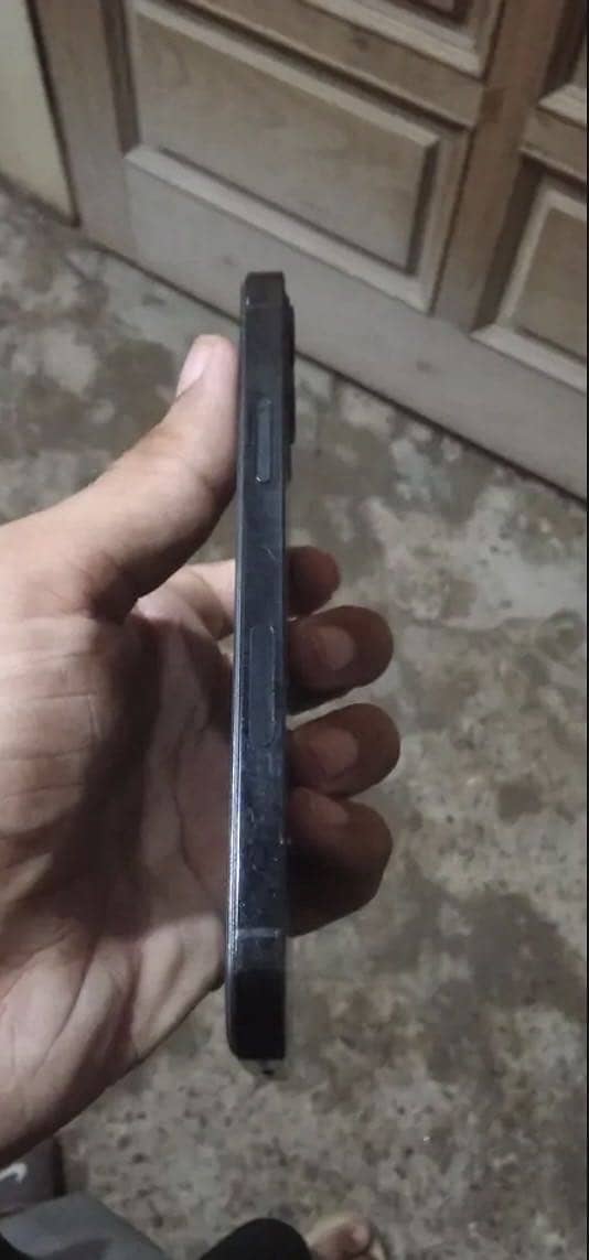 Apple iPhone 12 Pro 3