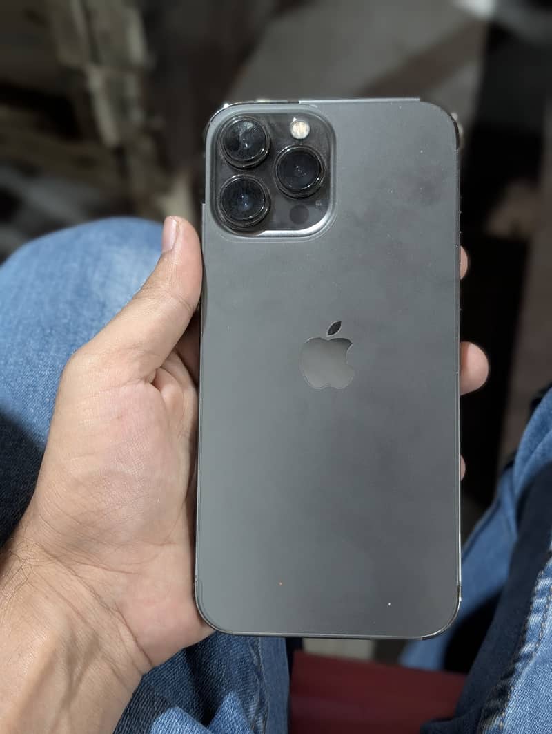 Apple iPhone 13 Pro Max 3