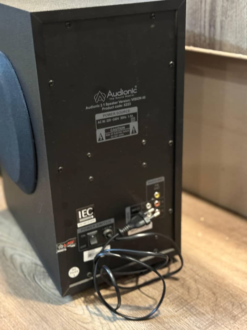 Audionic vision 40 Bt speakers 2