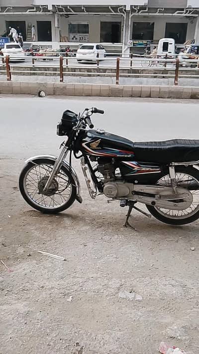 HONDA 125 , FOR SALE AND GENUINE CONDITION,