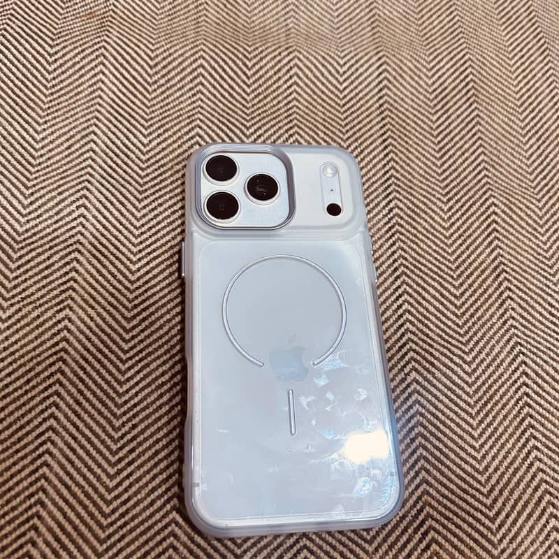 Apple iPhone 17 Pro Max 1