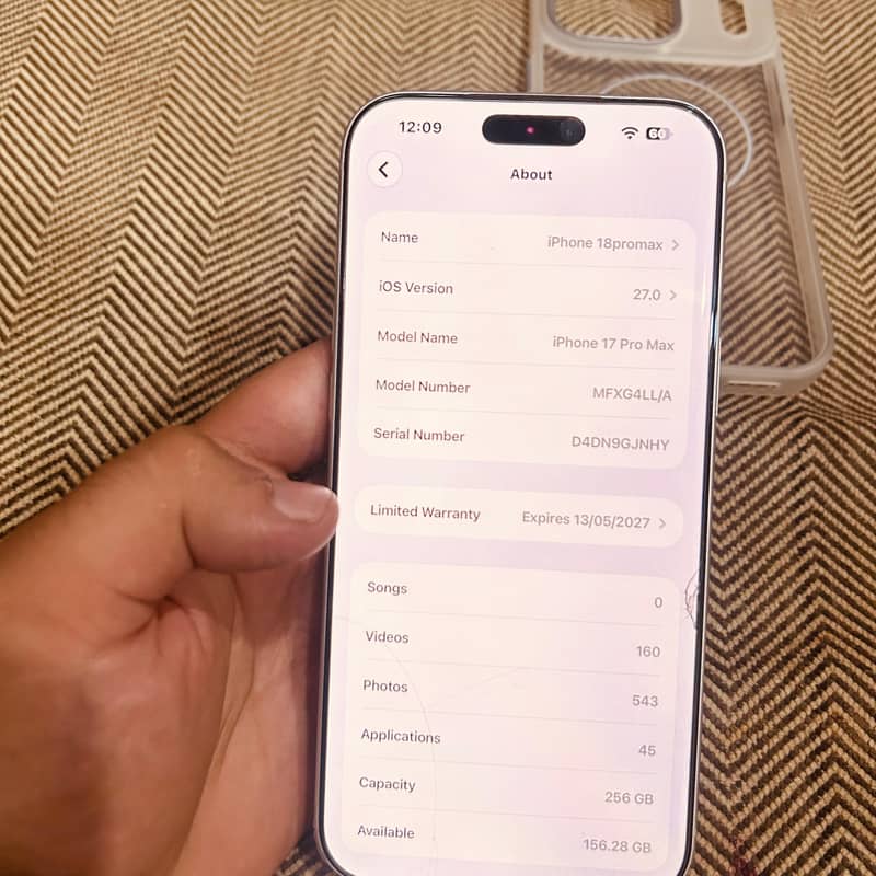 Apple iPhone 17 Pro Max 2