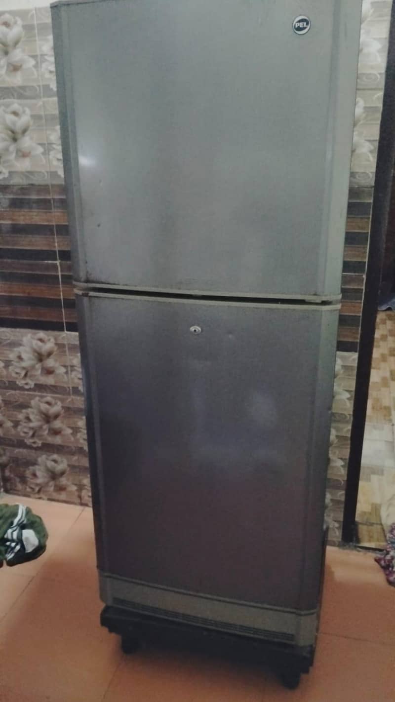 pel fridge 0