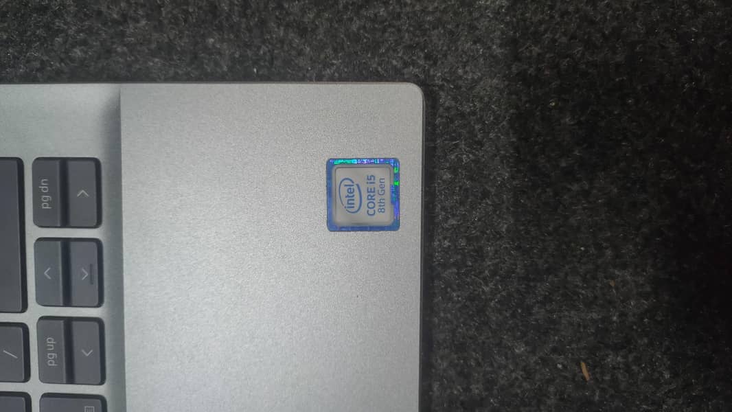 Intel i5 8gen 4
