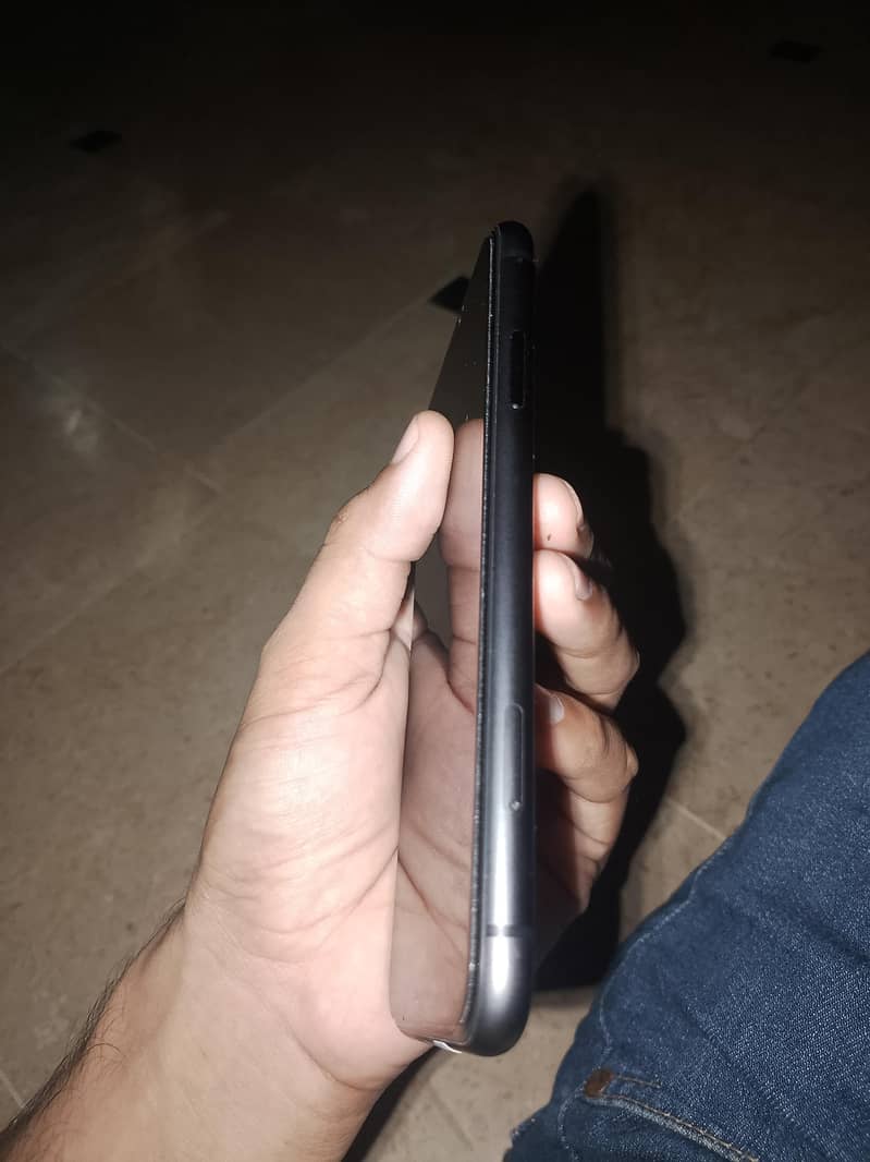 Apple iPhone 11 2