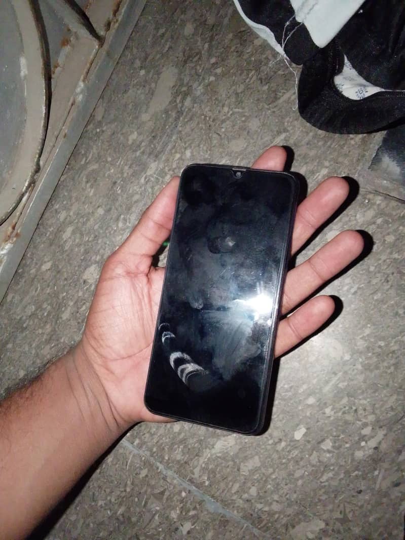 Samsung Mobile A30 1