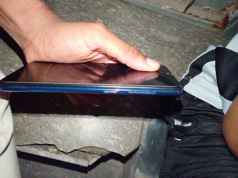 Samsung Mobile A30 2