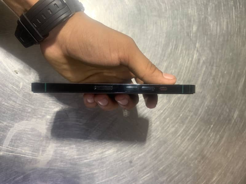 Apple iPhone 13 Pro 3