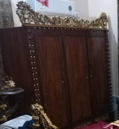 Wood wardrobe Urgent for sale (03257523907 WhatsApp only)