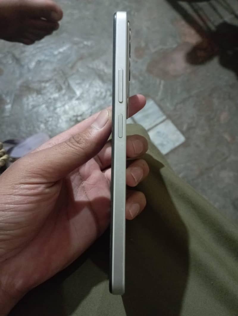 Realme C71 1