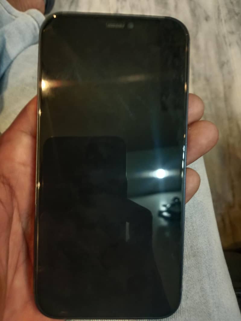 Apple iPhone 12 2
