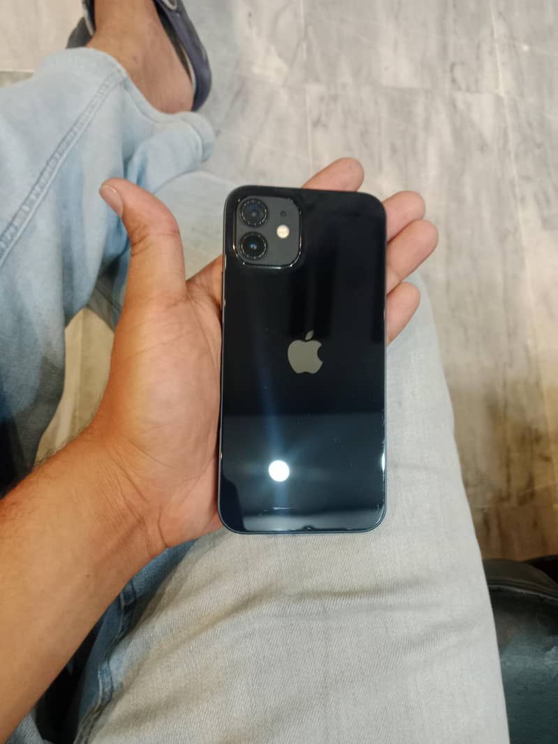 Apple iPhone 12 7