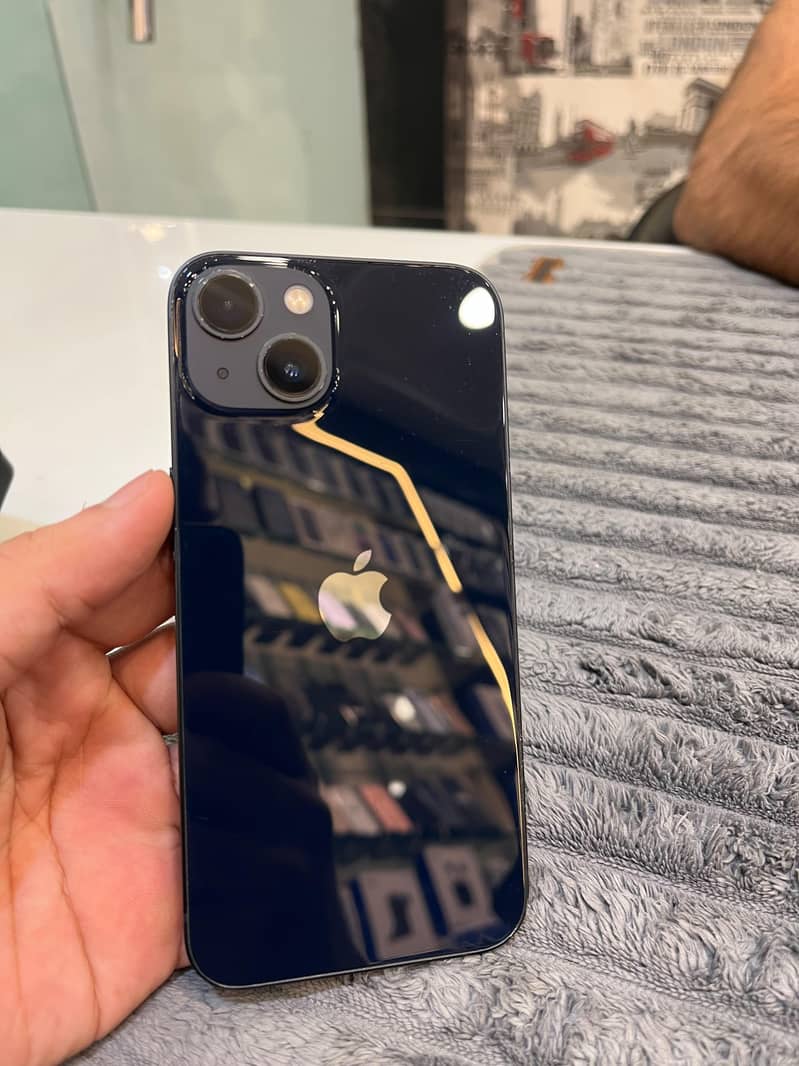 Apple iPhone 13 3