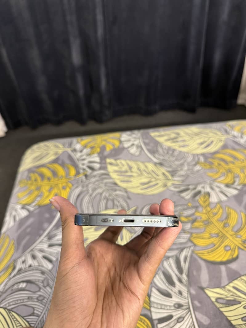 Apple iPhone 13 Pro Max 5