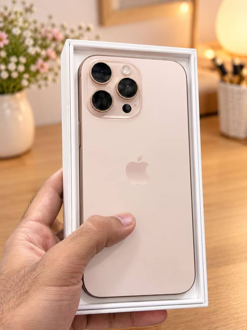 Apple iPhone 16 Pro Max 1