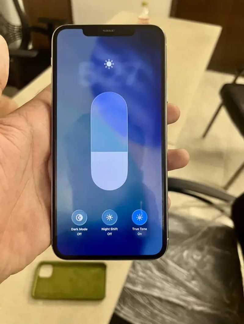 Apple iPhone 11 Pro Max 2