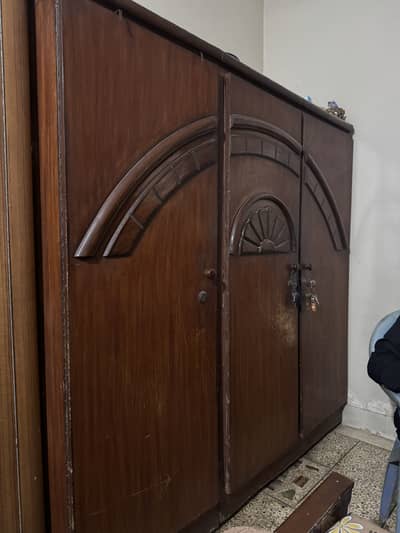 Wooden wardrobe 3 door