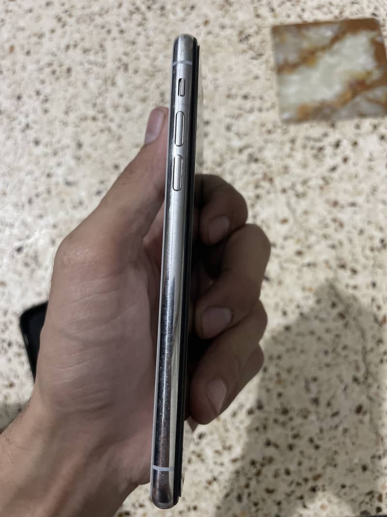 Apple iPhone X 1