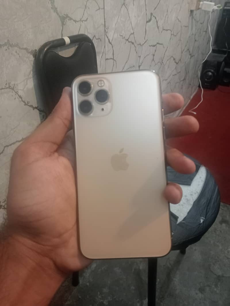 Apple iPhone 11 Pro 1