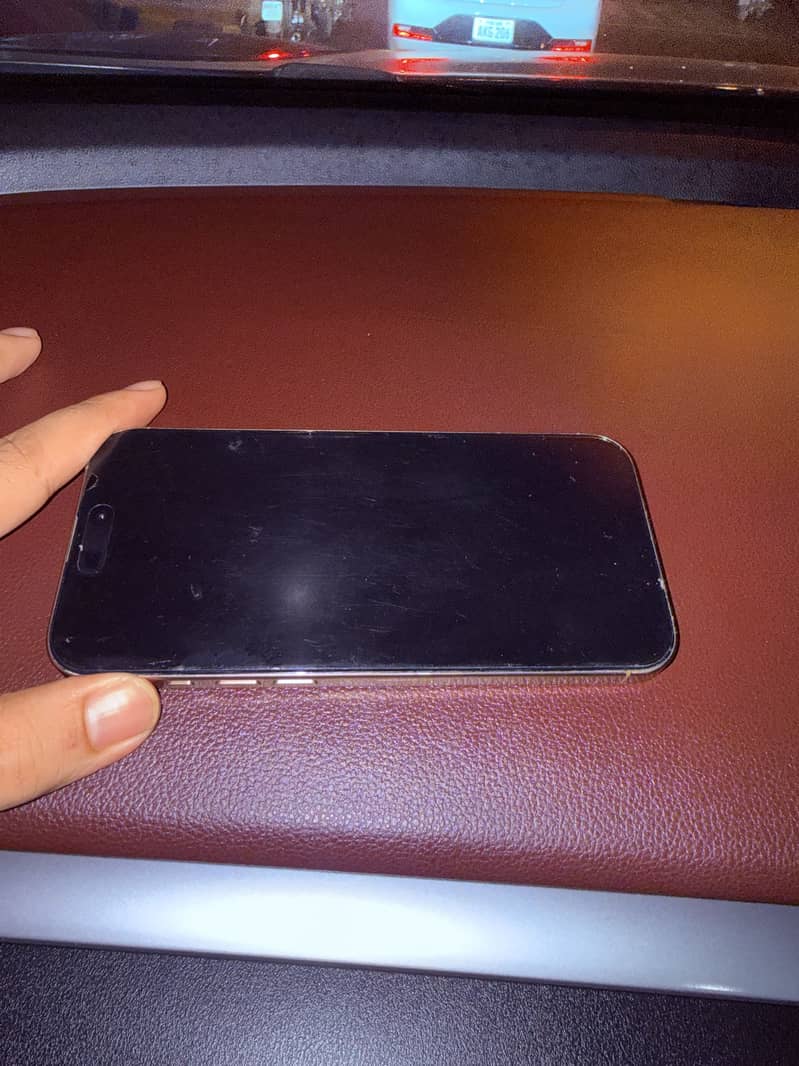 Apple iPhone 16 Pro Max 6