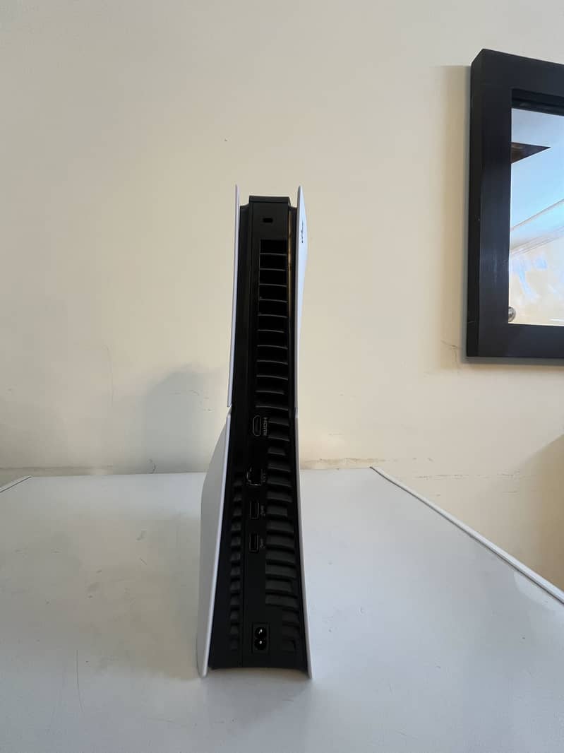 PS5 Slim Disc Edition — UK Model 4