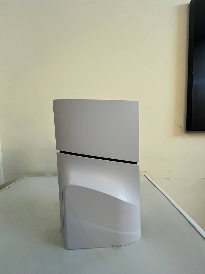 PS5 Slim Disc Edition — UK Model 6