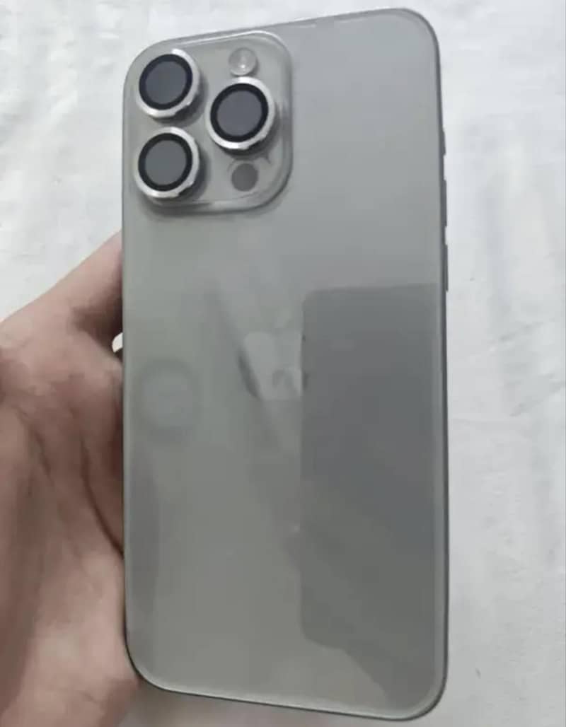 Apple iPhone 15 Pro Max 0